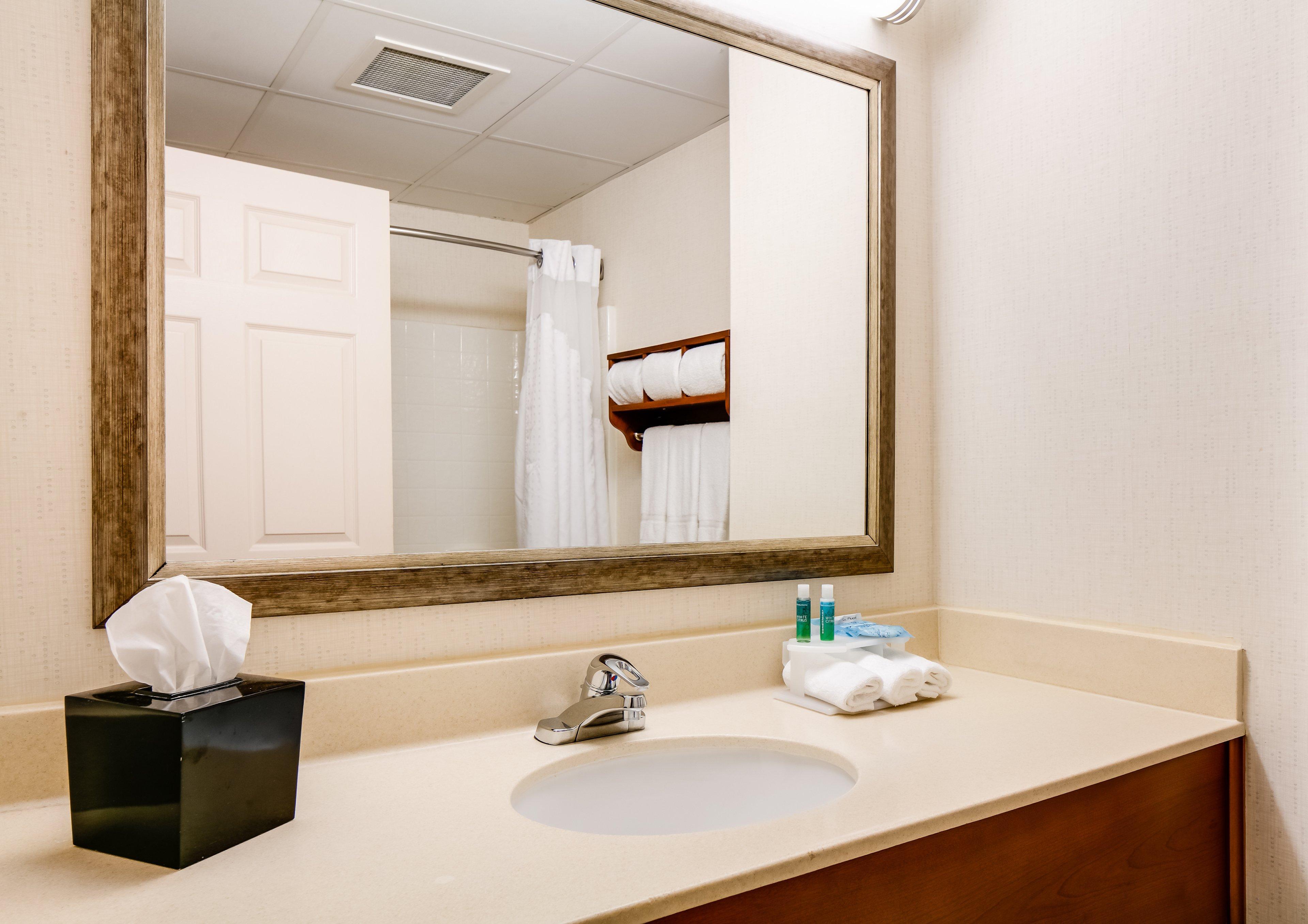 Holiday Inn Express Hotel & Suites Coralville By Ihg Exteriér fotografie