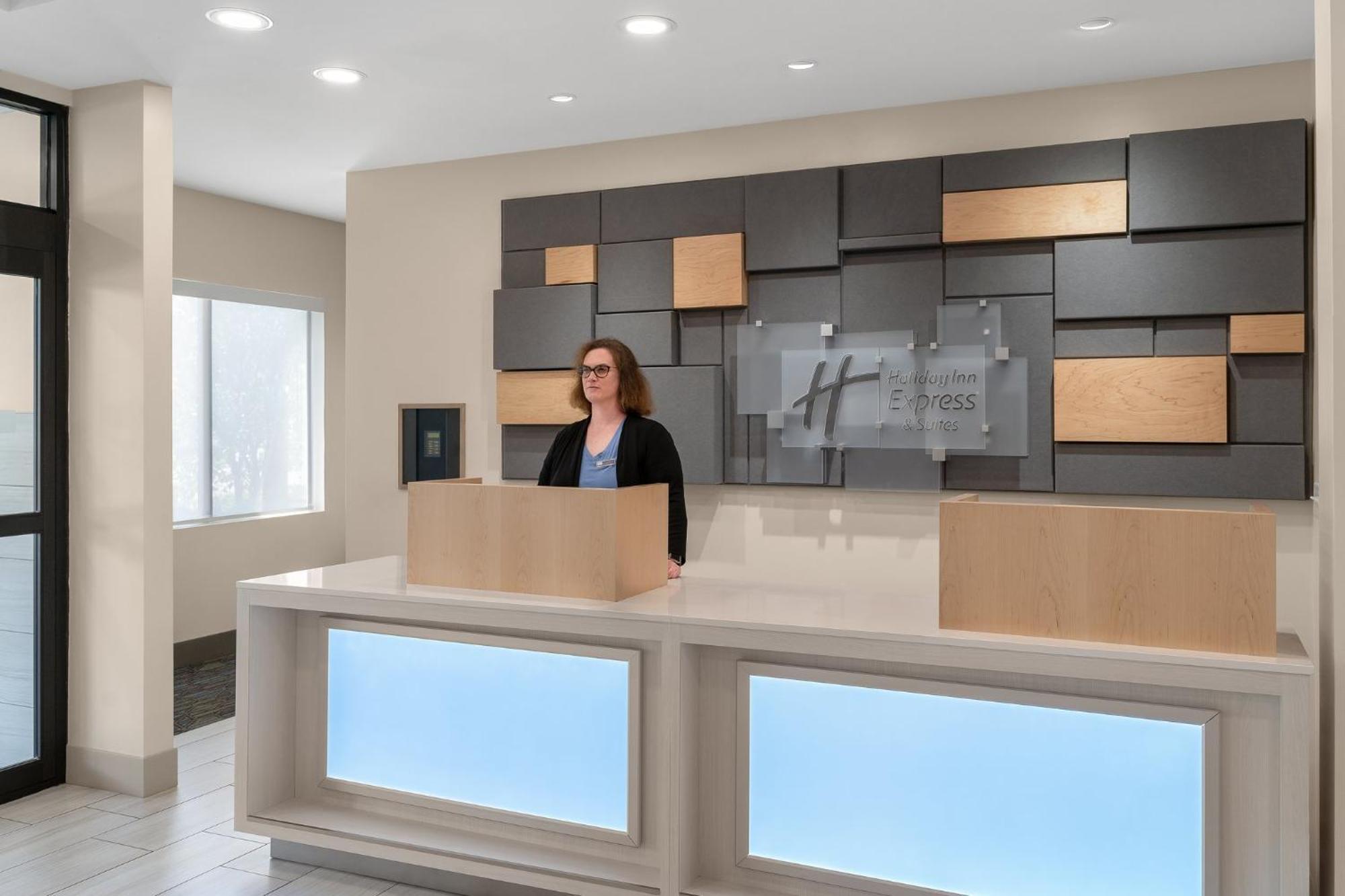Holiday Inn Express Hotel & Suites Coralville By Ihg Exteriér fotografie