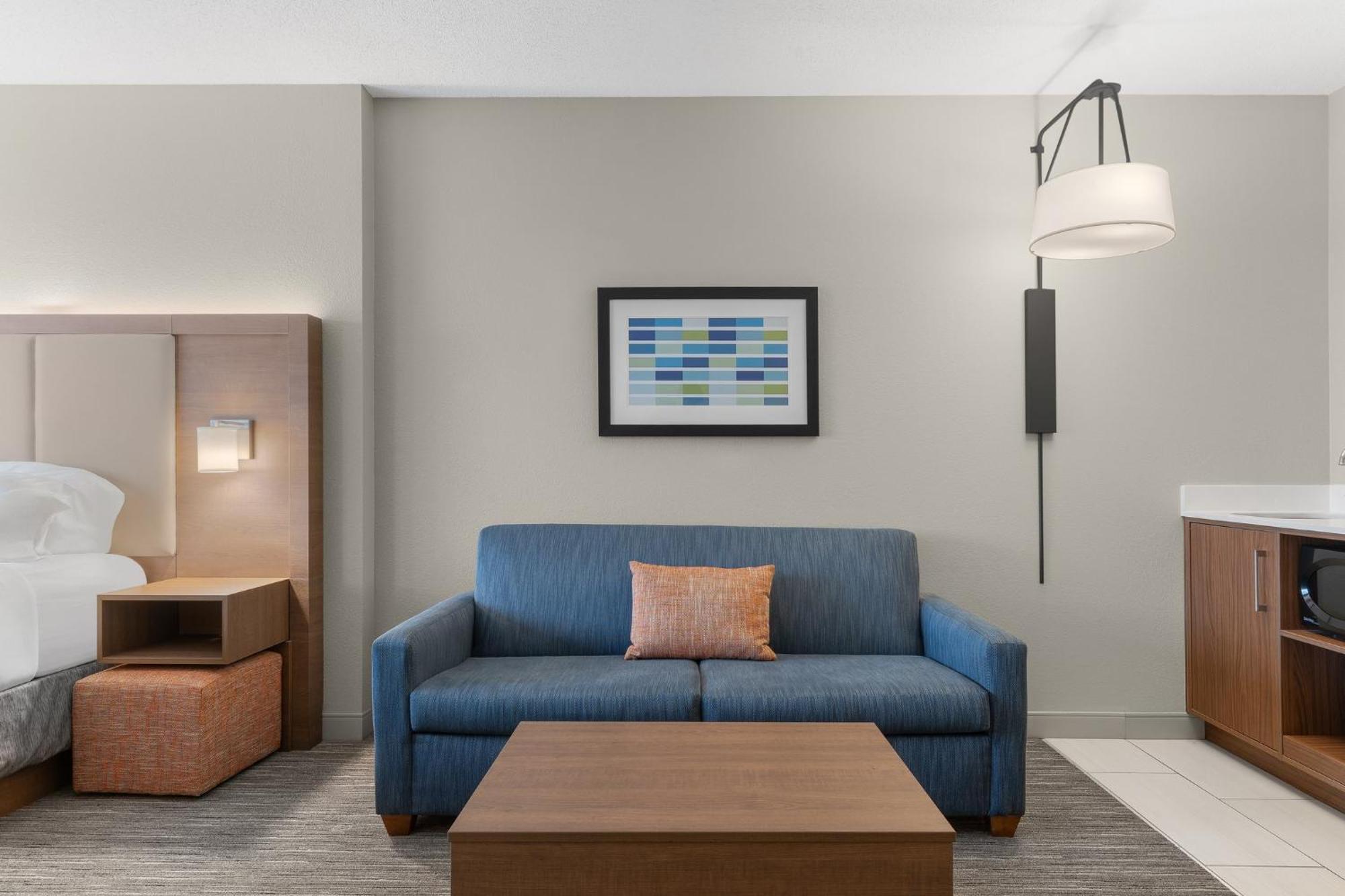 Holiday Inn Express Hotel & Suites Coralville By Ihg Exteriér fotografie