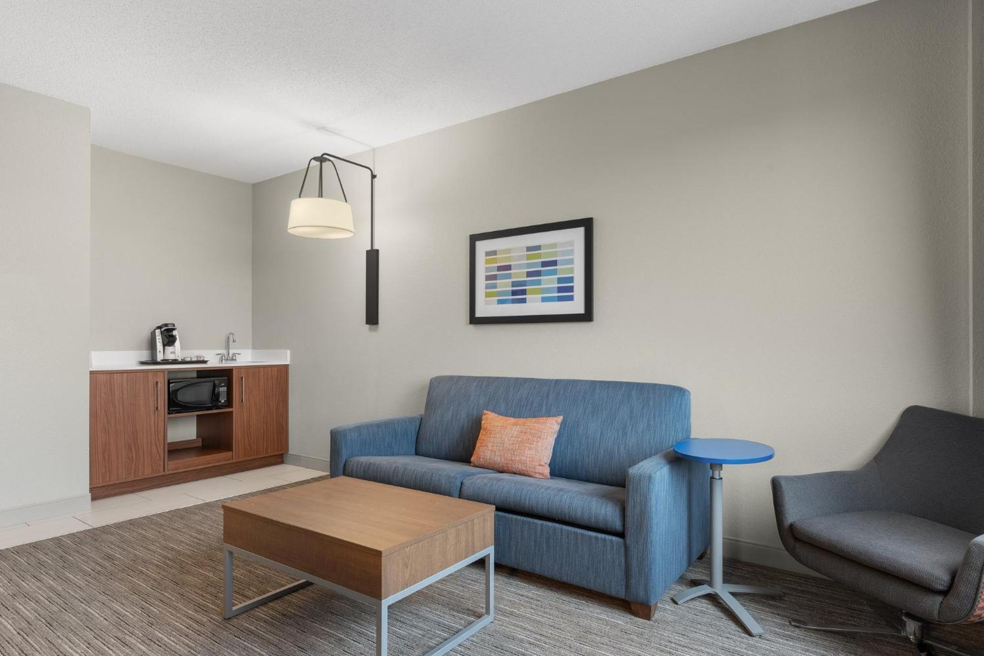 Holiday Inn Express Hotel & Suites Coralville By Ihg Exteriér fotografie