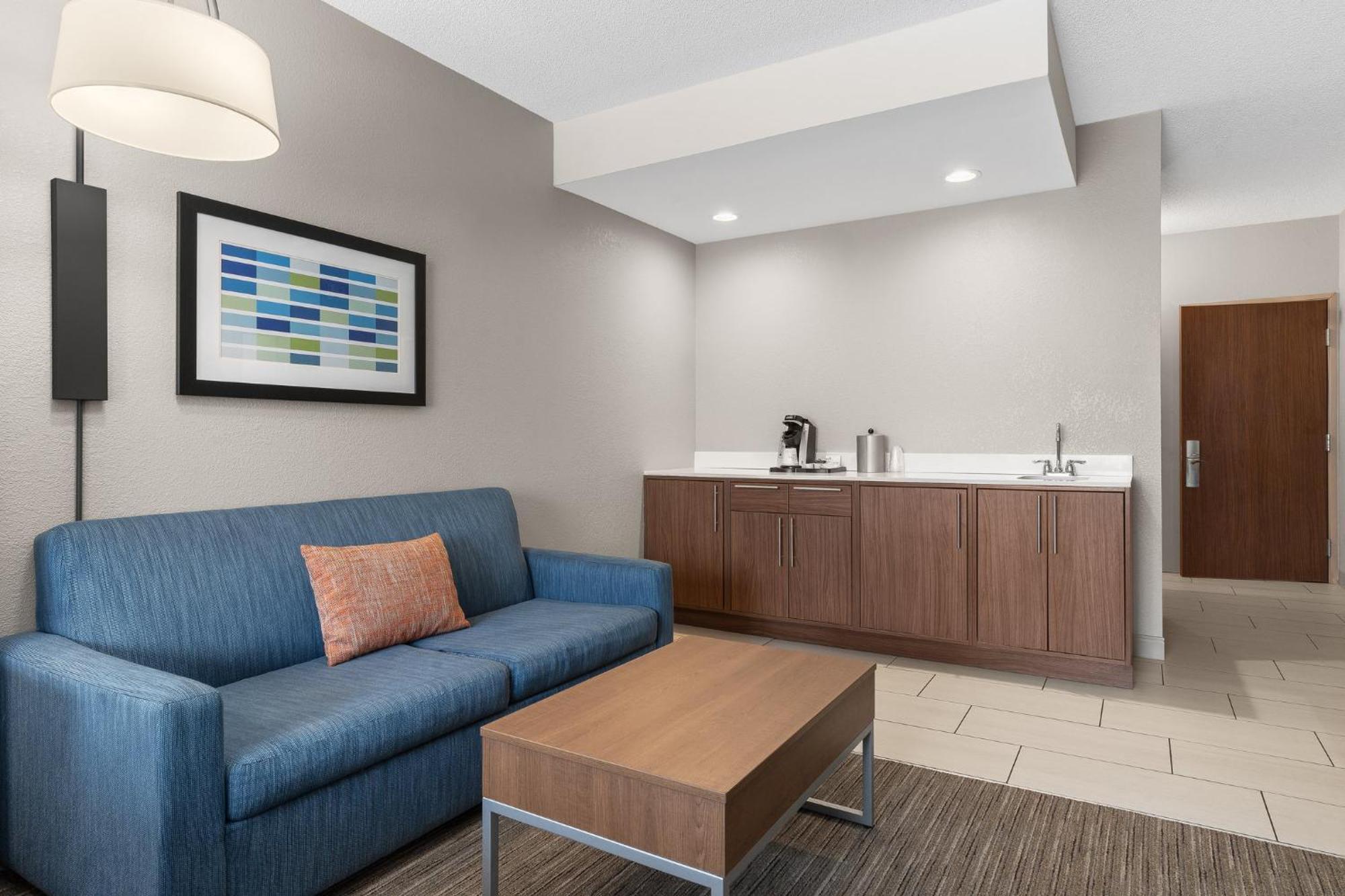 Holiday Inn Express Hotel & Suites Coralville By Ihg Exteriér fotografie