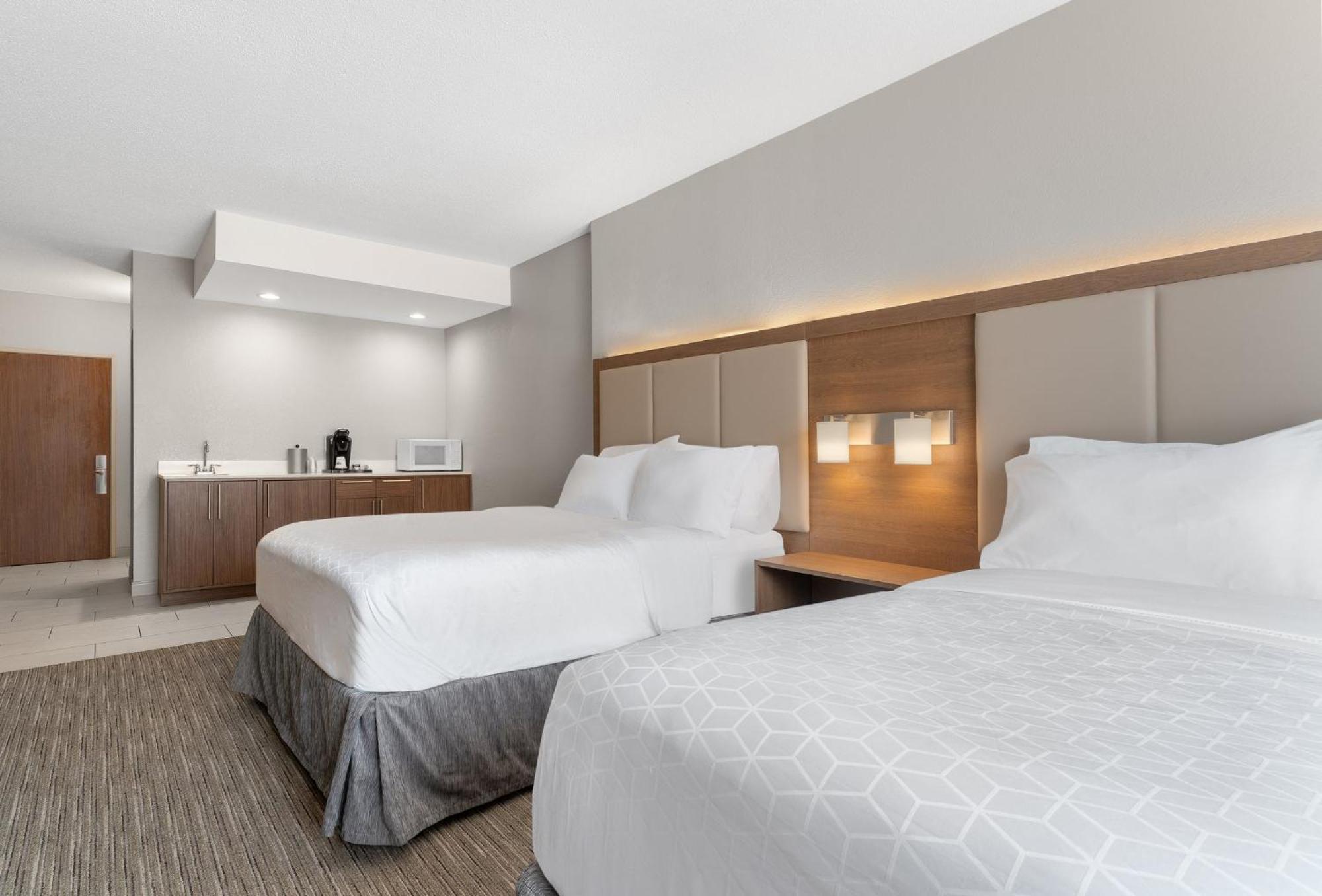 Holiday Inn Express Hotel & Suites Coralville By Ihg Exteriér fotografie