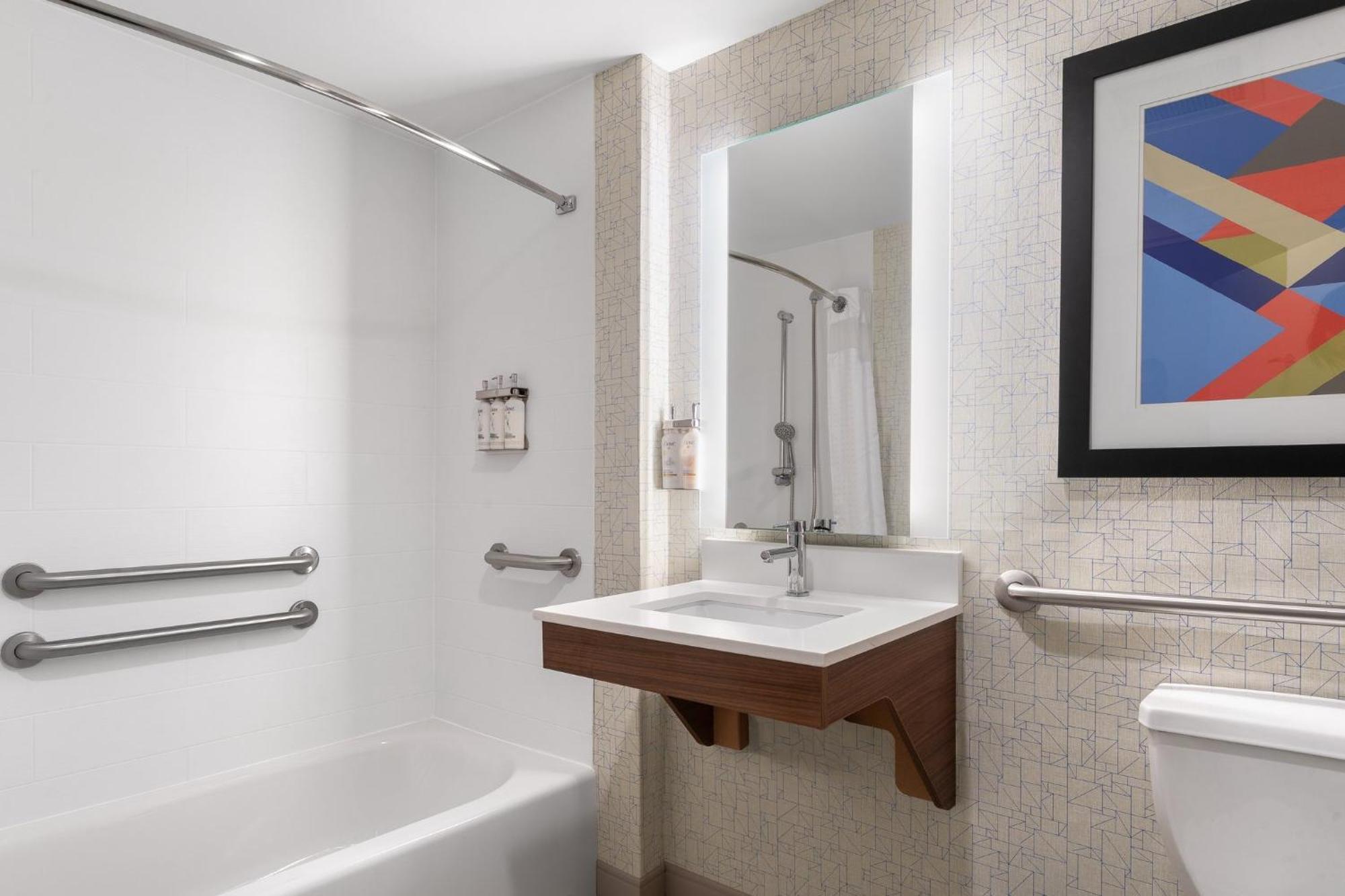 Holiday Inn Express Hotel & Suites Coralville By Ihg Exteriér fotografie