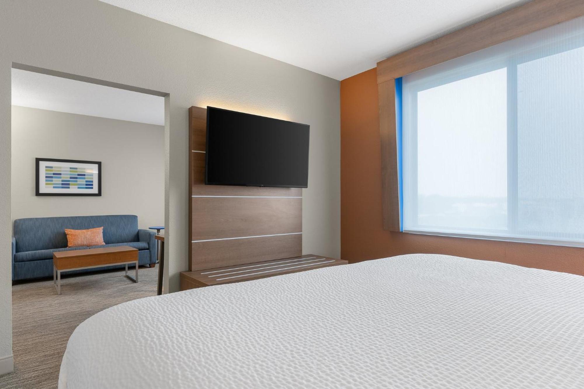 Holiday Inn Express Hotel & Suites Coralville By Ihg Exteriér fotografie