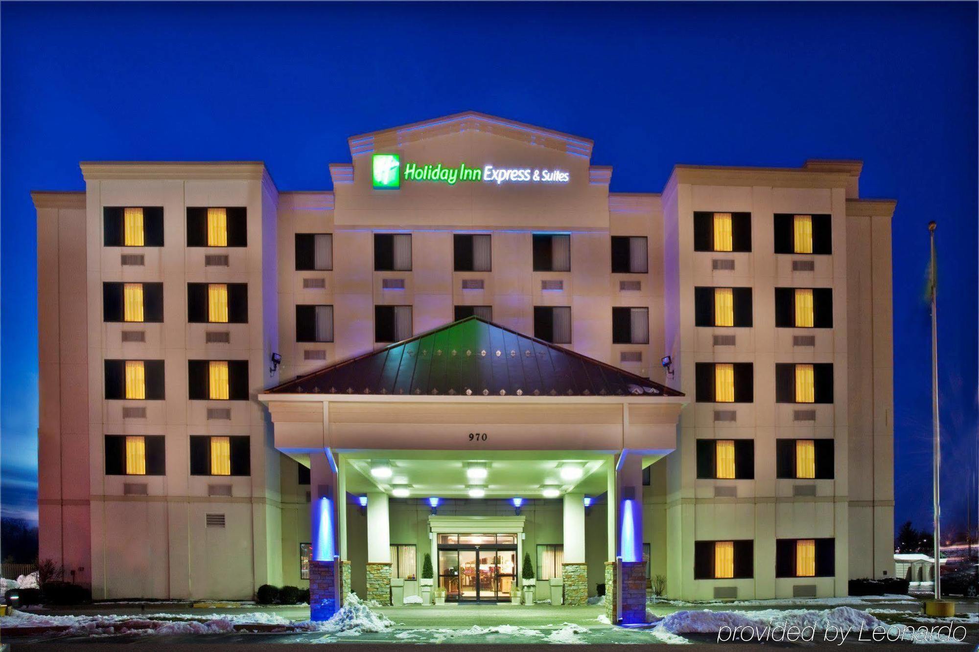 Holiday Inn Express Hotel & Suites Coralville By Ihg Exteriér fotografie